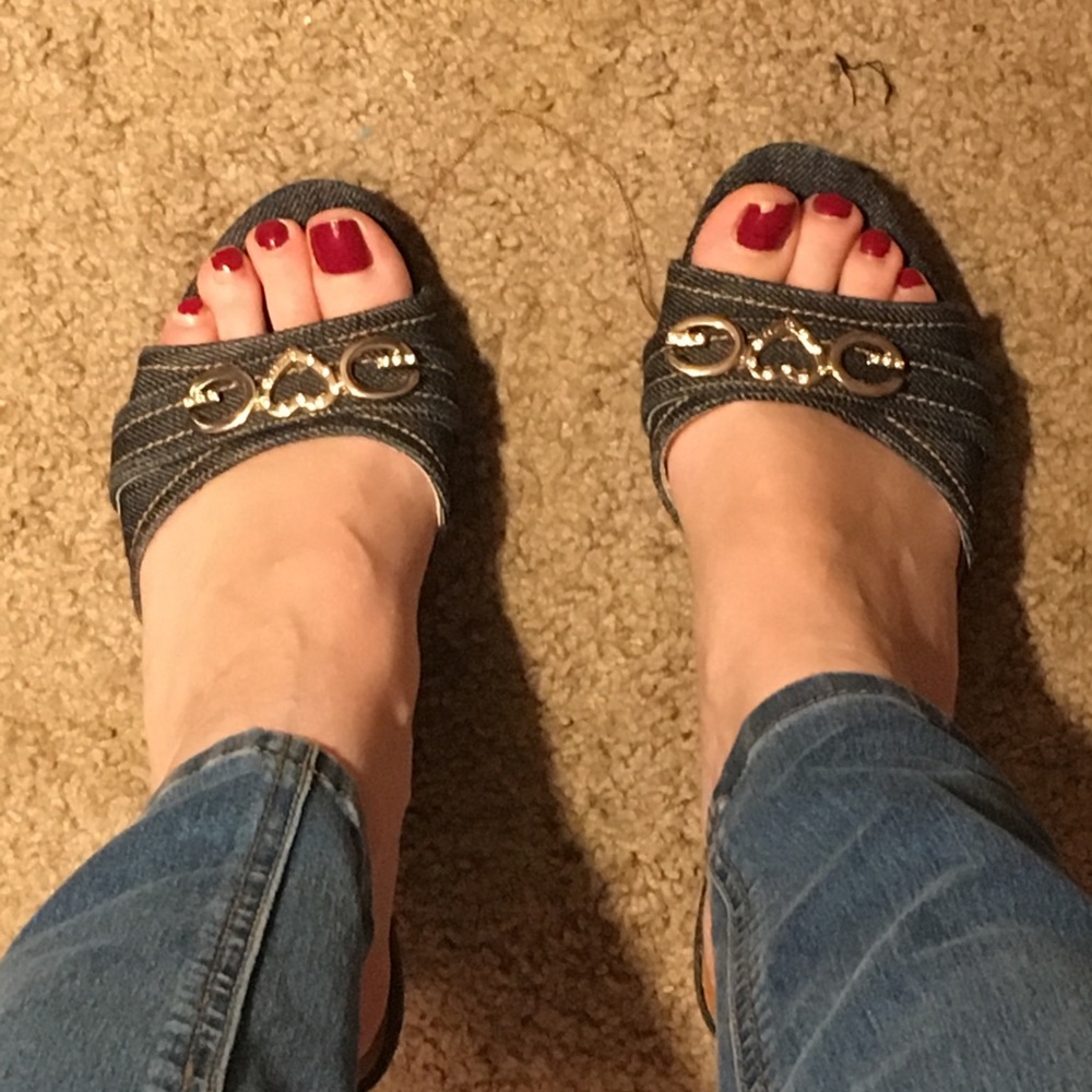 Guess Denim Wedge Size 7.5M - Picture 3 of 6